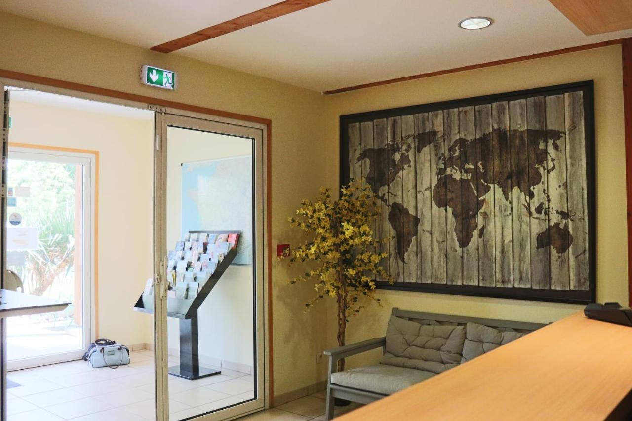 Hotel Lemand Lyon Est - Villefontaine Zewnętrze zdjęcie