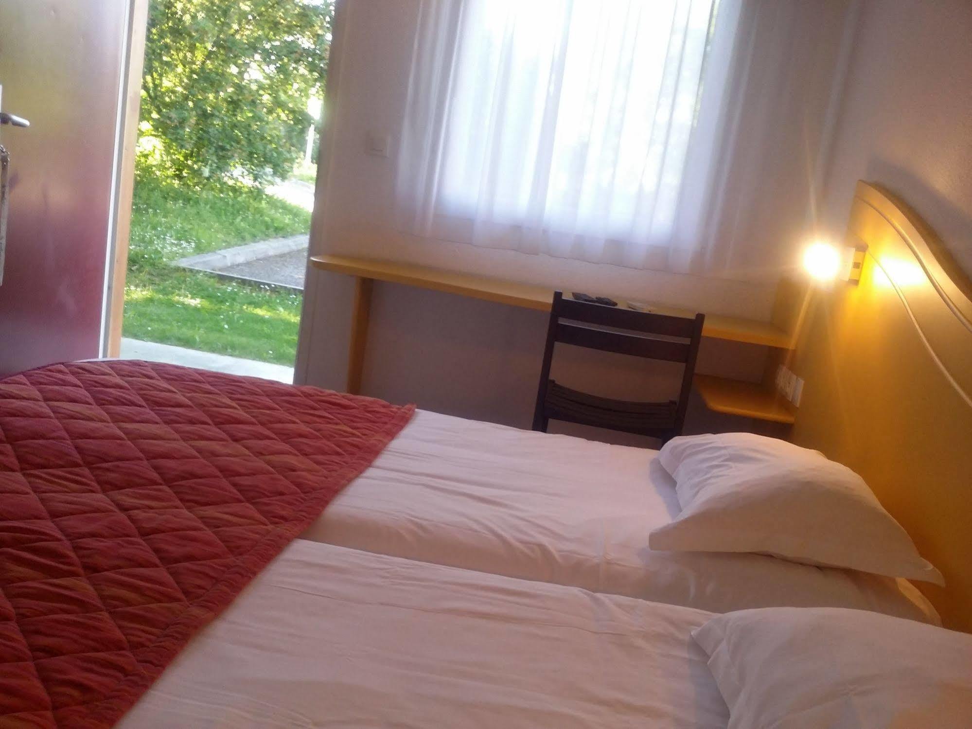 Hotel Lemand Lyon Est - Villefontaine Zewnętrze zdjęcie